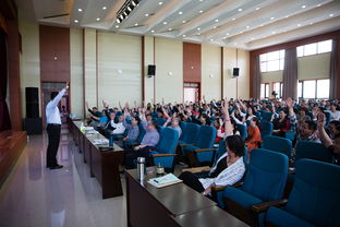 河南化院舉辦北京大學民營經濟研究院楊楠老師專題講座